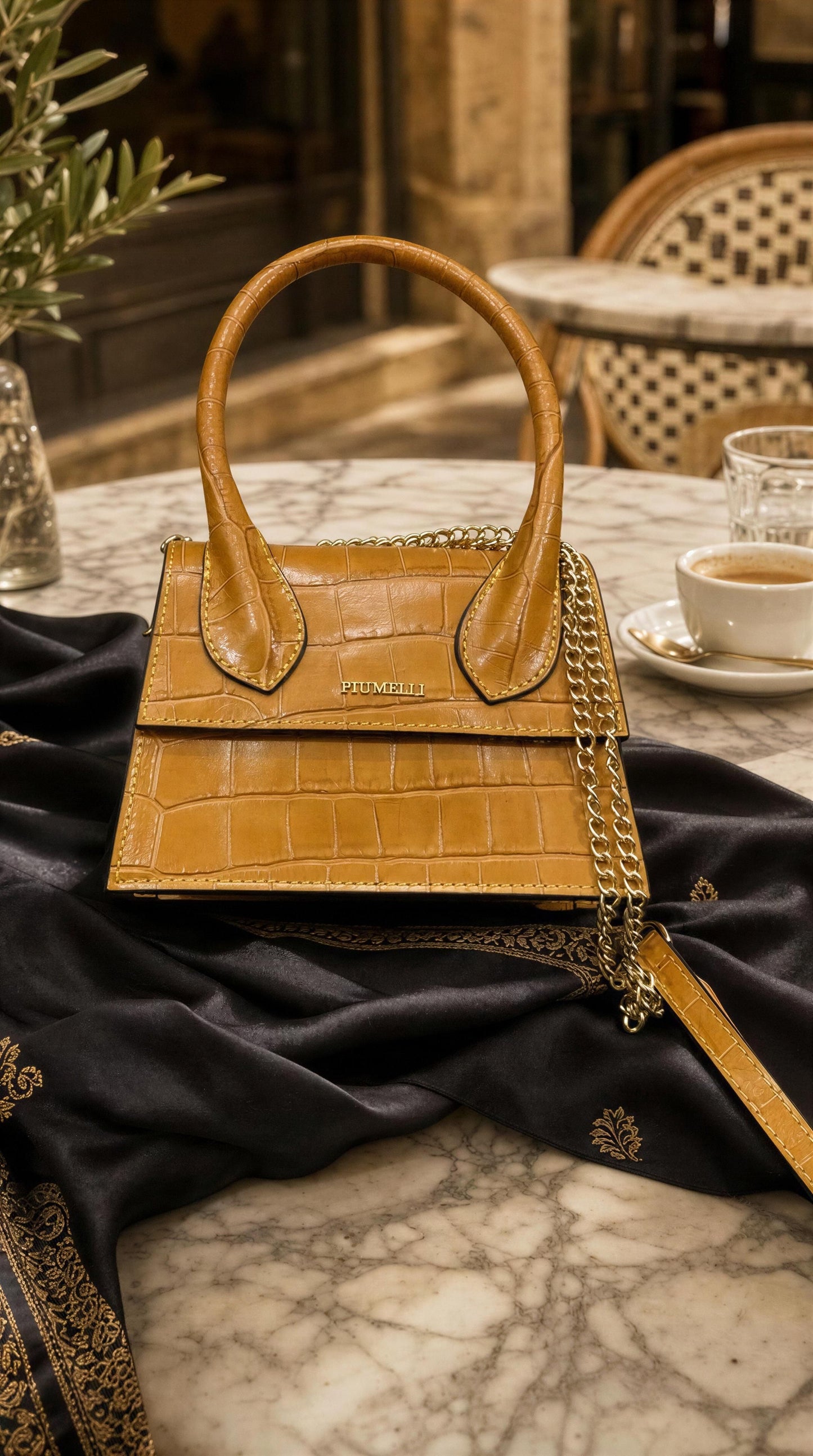 Piumelli Viva Handbag with Shoulder Strap