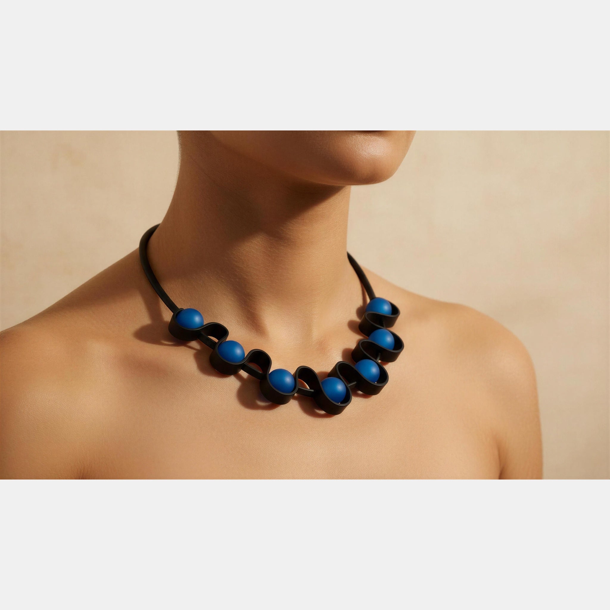 Murano Mesh Cut Blue Glass Chain