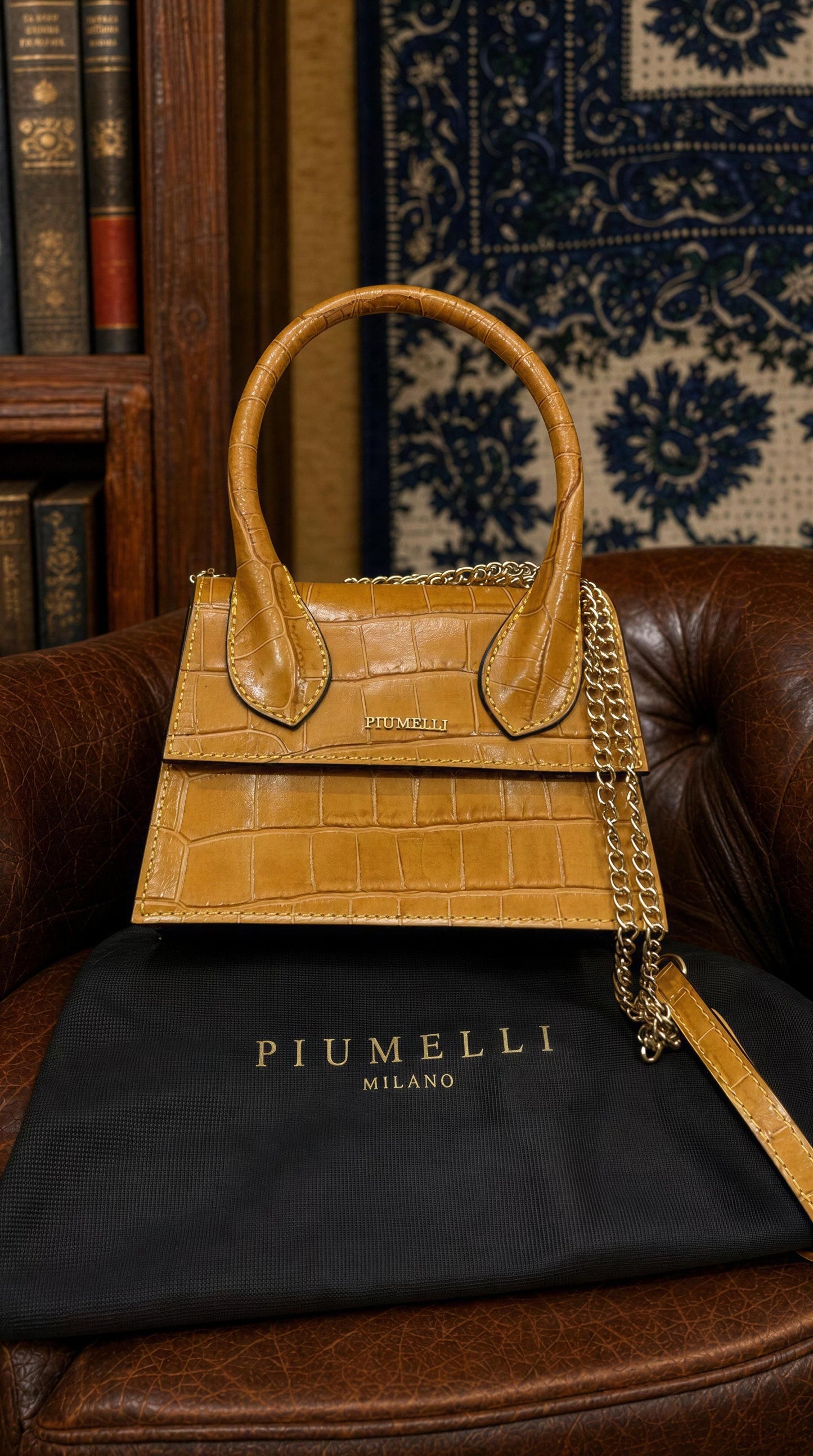 Piumelli Viva Handbag with Shoulder Strap